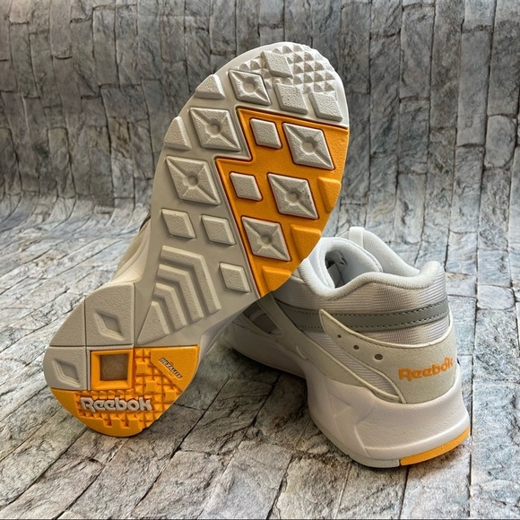 Reebok Classic Aztrek Athletic Shoe -  size 4.5 - Picture 10 of 12